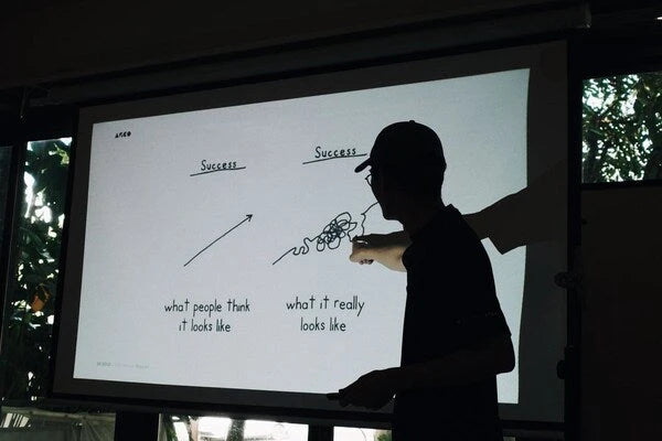 YouWare-Debuts-as-the-Pioneering-AI-Coding-Platform-Tailored-for-Creators