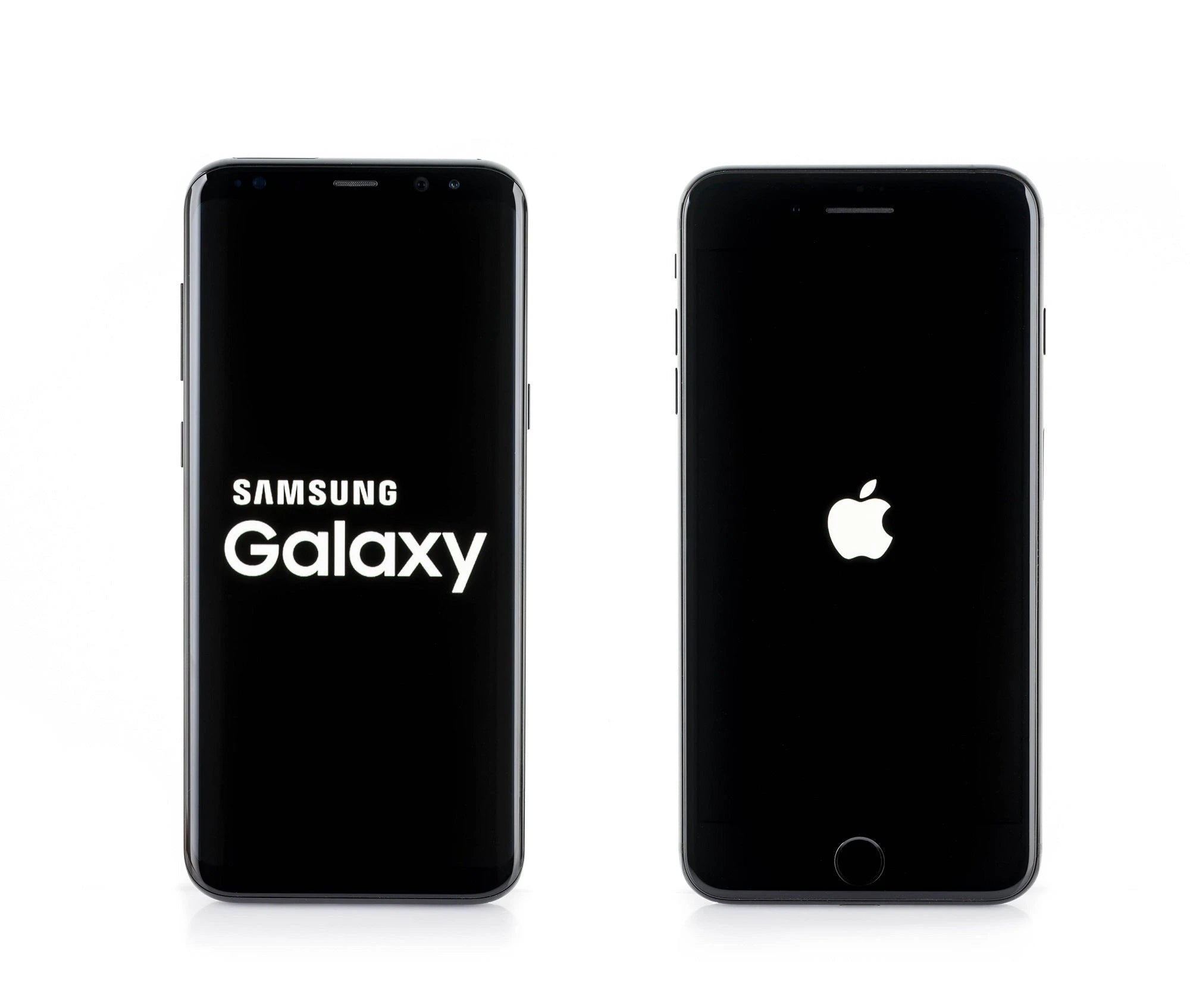 Should I Get an iPhone or a Samsung Galaxy in 2020